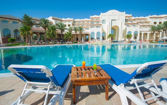 Royal Lagoons Aqua Park Resort & SPA 5* - Изображение 1