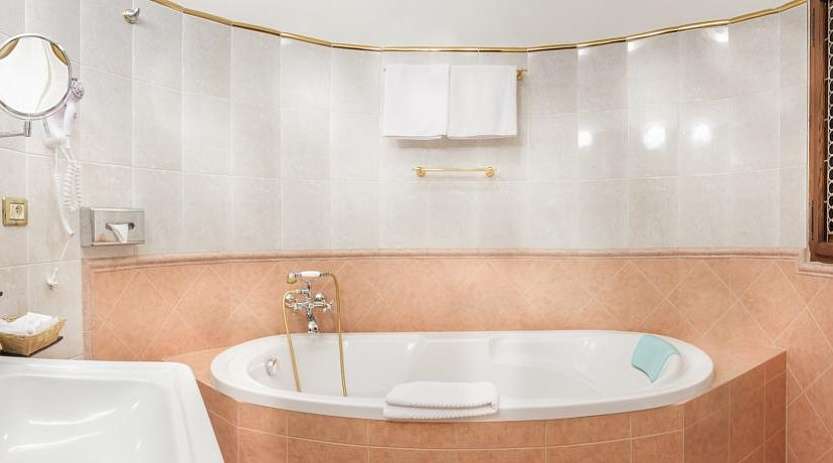 Отель U Krale Karla 4* - Изображение 3