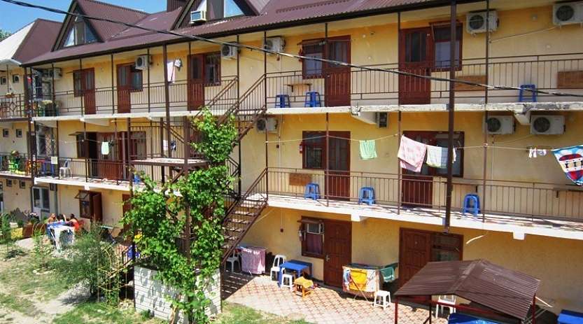 База "Аленка", Джемете - Изображение 0