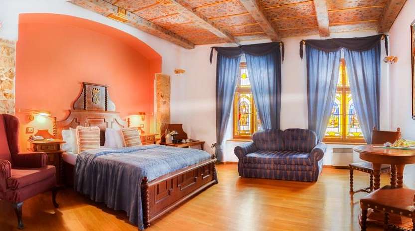 Отель U Krale Karla 4* - Изображение 1