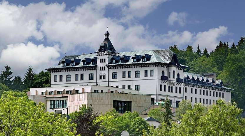 Отель Monty 4* - Изображение 0