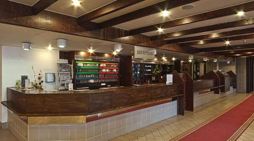 Отель Globus 3* - Изображение 1