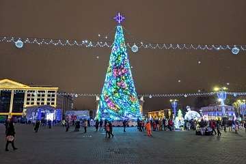 Но­во­год­ние крас­ки Мин­ска, 4 дня