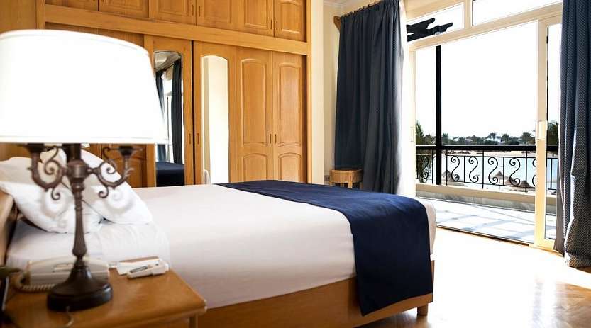 Desert Rose Resort 5* - Изображение 0